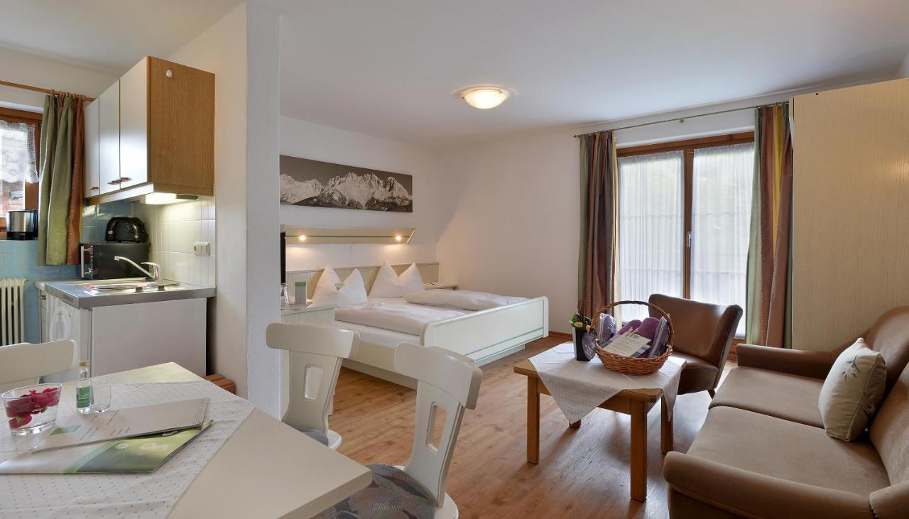 Appartements Am Roemerweg Oberndorf in Tirol Bagian luar foto